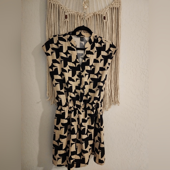 CUTE abstract romper - Picture 3 of 5